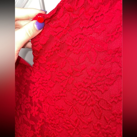 Francesca’s lace romper - Picture 4 of 6